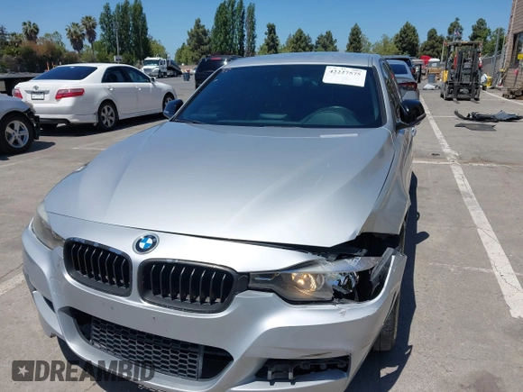 2013 BMW 3 Series 328i z VIN WBA3C1C58DF438492, wystawiony jako IAAI lot #42227575 z przebiegiem 110 497 mil mil oraz . Historia ofert i sprzedaży dostępna na DreamBid. Obrazek 12.