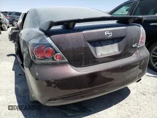 2009 Scion tC z VIN JTKDE167490295896, wystawiony jako Copart lot #89028815 z przebiegiem Nie podano mil oraz Szkody całkowita. Historia ofert i sprzedaży dostępna na DreamBid. Obrazek 6.