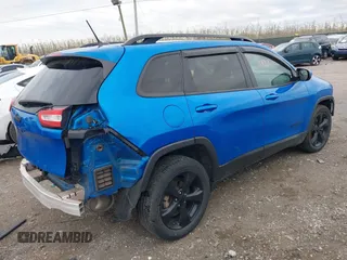 2018 Jeep Cherokee Latitude Tech Connect z VIN 1C4PJLCB0JD595520, wystawiony jako IAAI lot #42020413 z przebiegiem 79 910 mil mil oraz . Historia ofert i sprzedaży dostępna na DreamBid. Obrazek 4.
