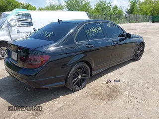 2013 Mercedes-Benz C 300 Sport с VIN WDDGF8AB0DA804722, выставлен на аукционе IAAI как лот 42546948 с пробегом 153 731 миль миль и . История ставок и продаж доступна на DreamBid. Изображение 4.