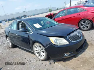 2014 Buick Verano Convenience Group z VIN 1G4PR5SK8E4195597, wystawiony jako IAAI lot #42751997 z przebiegiem 102 269 mil mil oraz . Historia ofert i sprzedaży dostępna na DreamBid. Obrazek 1.