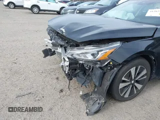 2019 Nissan Altima SL with VIN 1N4BL4EW2KC208389, listed as a IAAI auction lot 41263246 with 51,329 mi miles and . Bid and sale history available at carsss.com. Image 18.