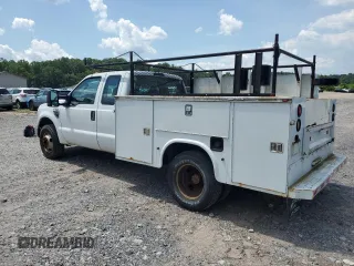 2008 Ford F-350 XL with VIN 1FDWX36Y98ED93821, listed as a Copart auction lot 64868755 with 71,667 mi miles and Clean title. Bid and sale history available at DreamBid. Image 2.