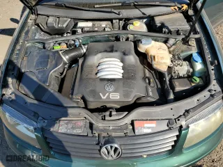 1999 Volkswagen Passat GLS with VIN WVWPD63B5XE497918, listed as a Copart auction lot 75795044 with 121,229 mi miles and Salvage Title. Bid and sale history available at carsss.com. Image 11.