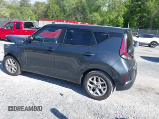 2023 Kia Soul LX with VIN KNDJ23AU8P7883705, listed as a IAAI auction lot 42212658 with 43,707 mi miles and . Bid and sale history available at DreamBid. Image 3.