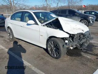 2007 BMW 3 Series 328i z VIN WBAVA33557PV67816, wystawiony jako IAAI lot #41314603 z przebiegiem Nie podano mil oraz . Historia ofert i sprzedaży dostępna na DreamBid. Obrazek 1.