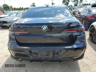 2024 BMW 7 Series 740i z VIN WBA23EH00RCP83346, wystawiony jako Copart lot #74360314 z przebiegiem Nie podano mil oraz Nie do naprawy • Non repairable. Historia ofert i sprzedaży dostępna na DreamBid. Obrazek 6.