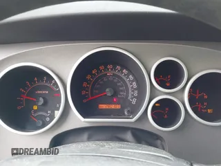 2010 Toyota Tundra z VIN 5TFUM5F14AX009280, wystawiony jako IAAI lot #42541661 z przebiegiem 280 107 mil mil oraz . Historia ofert i sprzedaży dostępna na DreamBid. Obrazek 7.