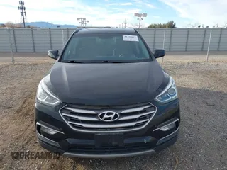 2017 Hyundai Santa Fe 2.4L z VIN 5XYZU3LB5HG425830, wystawiony jako IAAI lot #41428863 z przebiegiem 76 366 mil mil oraz . Historia ofert i sprzedaży dostępna na DreamBid. Obrazek 12.