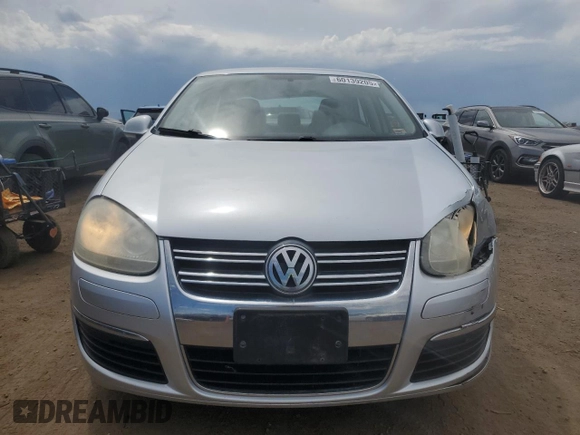 2008 Volkswagen Jetta SE with VIN 3VWRM71K38M022441, listed as a Copart auction lot 60139205 with 153,988 mi miles and Non repairable. Bid and sale history available at DreamBid. Image 5.
