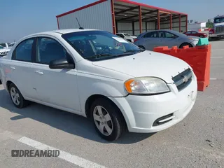 2011 Chevrolet Aveo 1LT z VIN KL1TD5DE2BB189883, wystawiony jako IAAI lot #42466289 z przebiegiem 130 201 mil mil oraz . Historia ofert i sprzedaży dostępna na DreamBid. Obrazek 1.