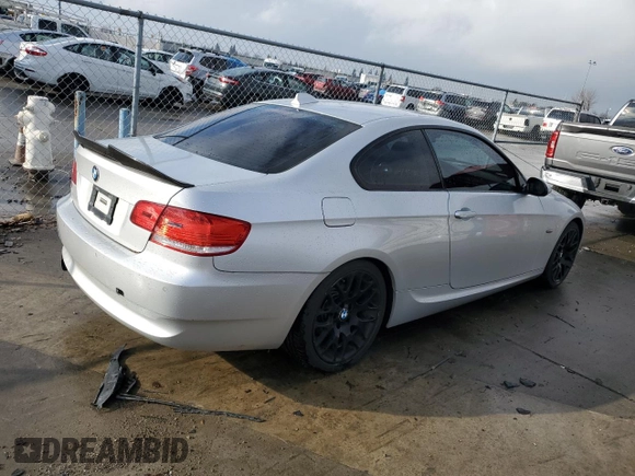 2009 BMW 3 Series 328i with VIN WBAWV13579P122218, listed as a Copart auction lot 41417735 with 89,963 mi miles and Salvage title. Bid and sale history available at DreamBid. Image 3.