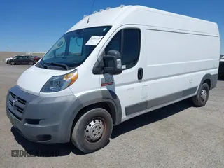 2018 Ram ProMaster Cargo z VIN 3C6URVHG3JE116329, wystawiony jako IAAI lot #42331735 z przebiegiem 161 377 mil mil oraz . Historia ofert i sprzedaży dostępna na DreamBid. Obrazek 17.