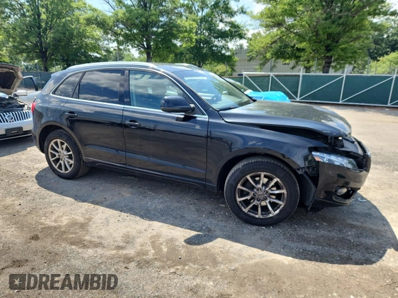 2010 Audi Q5 Premium Plus z VIN WA1LKAFP6AA088818, wystawiony jako Copart lot #61397495 z przebiegiem 103 972 mil mil oraz Szkoda całkowita • Salvage title. Historia ofert i sprzedaży dostępna na DreamBid. Obrazek 4.