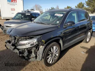 2014 Volkswagen Tiguan S z VIN WVGBV3AX1EW536642, wystawiony jako Copart lot #84259404 z przebiegiem 129 698 mil mil oraz Szkoda całkowita • Salvage title. Historia ofert i sprzedaży dostępna na DreamBid. Obrazek 1.
