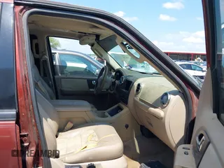 2006 Ford Expedition Eddie Bauer z VIN 1FMPU17526LA77577, wystawiony jako IAAI lot #42415870 z przebiegiem Nie podano mil oraz . Historia ofert i sprzedaży dostępna na DreamBid. Obrazek 5.
