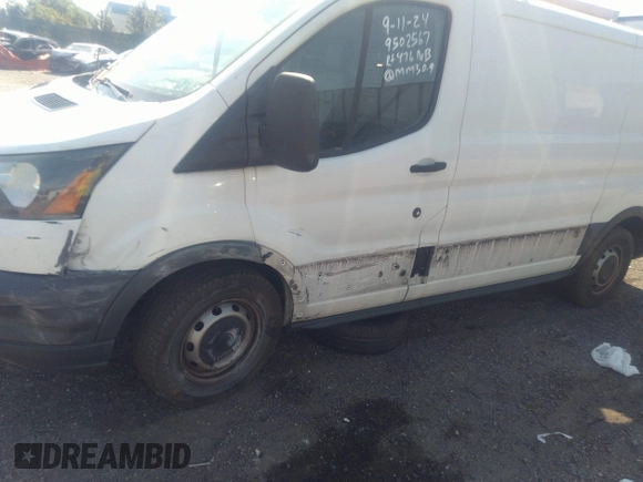 2016 Ford Transit Cargo z VIN 1FTYE1YMXGKA16724, wystawiony jako IAAI lot #40341511 z przebiegiem 188 118 mil mil oraz . Historia ofert i sprzedaży dostępna na DreamBid. Obrazek 18.