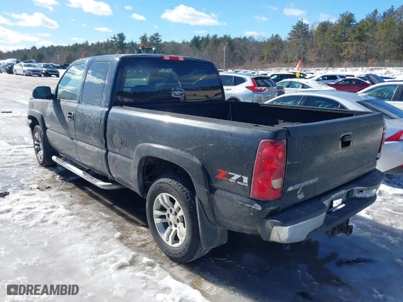 2003 Chevrolet Silverado 1500 LS with VIN 2GCEK19T631340409, listed as a IAAI auction lot 41555088 with 200,200 mi miles. Bid and sale history available at carsss.com. Image 3.