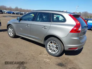 2015 Volvo XC60 z VIN YV4940RAXF2612546, wystawiony jako IAAI lot #41787624 z przebiegiem 92 452 mil mil oraz . Historia ofert i sprzedaży dostępna na DreamBid. Obrazek 3.