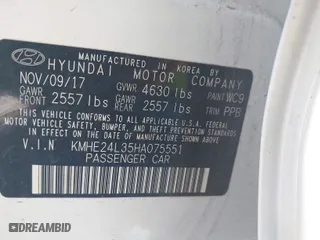 2017 Hyundai Sonata Hybrid SE with VIN KMHE24L35HA075551, listed as a IAAI auction lot 41666119 with 28,951 mi miles. Bid and sale history available at carsss.com. Image 9.