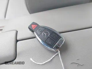 2013 Mercedes-Benz E 350 Luxury z VIN WDDHF5KB5DA704651, wystawiony jako IAAI lot #42257818 z przebiegiem 86 860 mil mil oraz . Historia ofert i sprzedaży dostępna na DreamBid. Obrazek 11.
