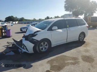 2020 Toyota Sienna LE Auto Access Seat with VIN 5TDKZ3DC4LS087696, listed as a Copart auction lot 51866585 with 195,020 mi miles and Non Repairable. Bid and sale history available at carsss.com. Image 1.