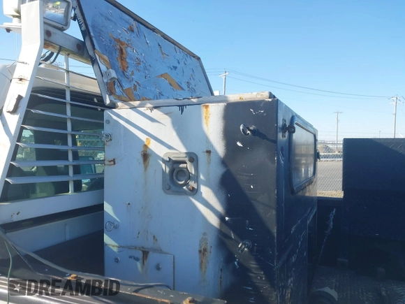2011 Ford F-350 with VIN 1FT7X3B6XBEA80460, listed as a IAAI auction lot 41367342 with 348,242 mi miles and . Bid and sale history available at DreamBid. Image 12.