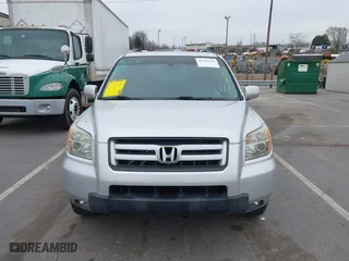 2008 Honda Pilot EX-L with VIN 5FNYF285X8B000937, listed as a IAAI auction lot 41793140 with 205,103 mi miles. Bid and sale history available at carsss.com. Image 12.