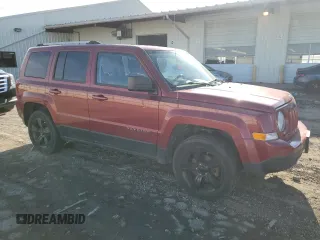 2012 Jeep Patriot Latitude with VIN 1C4NJRFB1CD689804, listed as a Copart auction lot 47253525 with 82,750 mi miles and Salvage Title. Bid and sale history available at carsss.com. Image 4.