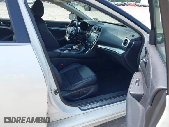 2017 Nissan Maxima SL with VIN 1N4AA6AP6HC432141, listed as a IAAI auction lot 42441283 with 93,730 mi miles and . Bid and sale history available at DreamBid. Image 5.