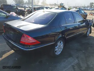 2006 Mercedes-Benz S-Class 3.7L with VIN WDBNF67JX6A473072, listed as a IAAI auction lot 41495486 with 161,762 mi miles. Bid and sale history available at carsss.com. Image 4.