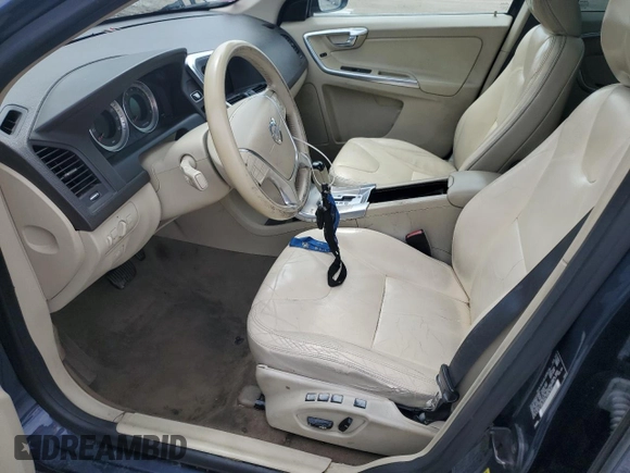 2012 Volvo XC60 3.2L с VIN YV4952DZ3C2309870, выставлен на аукционе Copart как лот 52700555 с пробегом 108 474 миль миль и На запчасти • Non repairable. История ставок и продаж доступна на DreamBid. Изображение 7.