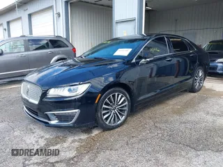 2017 Lincoln MKZ Premiere z VIN 3LN6L5A99HR645409, wystawiony jako IAAI lot #41992396 z przebiegiem 121 506 mil mil oraz . Historia ofert i sprzedaży dostępna na DreamBid. Obrazek 2.