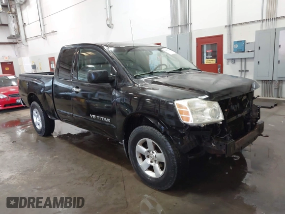 2006 Nissan Titan XE z VIN 1N6AA06B36N561375, wystawiony jako IAAI lot #42055054 z przebiegiem 160 381 mil mil oraz . Historia ofert i sprzedaży dostępna na DreamBid. Obrazek 1.