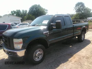 2010 Ford F-250 XL with VIN 1FTSX2BR2AEB33052, listed as a IAAI auction lot 42670640 with 197,585 mi miles and . Bid and sale history available at DreamBid. Image 2.