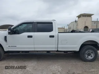 2022 Ford Super Duty F-250 SRW XL with VIN 1FT7W2BT1NEC16997, listed as a IAAI auction lot 42171344 with 118,681 mi miles. Bid and sale history available at carsss.com. Image 15.