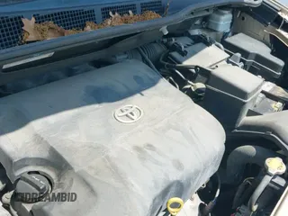 2013 Toyota Sienna L z VIN 5TDZK3DC3DS321573, wystawiony jako IAAI lot #42948394 z przebiegiem 98 780 mil mil oraz . Historia ofert i sprzedaży dostępna na DreamBid. Obrazek 19.