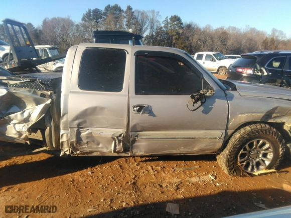 2006 Chevrolet Silverado 1500 LT2 with VIN 1GCEK19B56Z246279, listed as a IAAI auction lot 41315713 with 1 mi miles. Bid and sale history available at carsss.com. Image 13.
