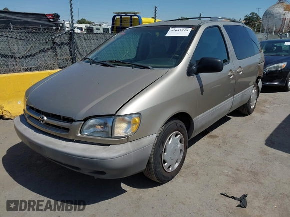 2000 Toyota Sienna LE with VIN 4T3ZF13C9YU201789, listed as a IAAI auction lot 42641248 with 180,781 mi miles and . Bid and sale history available at DreamBid. Image 2.