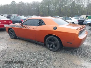 2011 Dodge Challenger z VIN 2B3CJ4DG5BH605530, wystawiony jako IAAI lot #41437632 z przebiegiem 139 992 mil mil oraz . Historia ofert i sprzedaży dostępna na DreamBid. Obrazek 3.