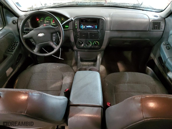 2002 Ford Explorer XLS with VIN 1FMZU72E62ZC24414, listed as a Copart auction lot 45351884 with 208,025 mi miles and Non Repairable. Bid and sale history available at carsss.com. Image 8.
