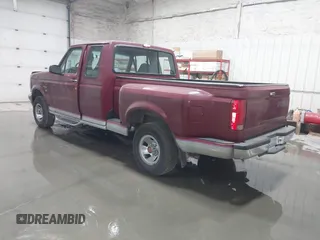 1993 Ford F-150 z VIN 1FTEX14NXPKA08103, wystawiony jako IAAI lot #41861872 z przebiegiem 153 947 mil mil oraz . Historia ofert i sprzedaży dostępna na DreamBid. Obrazek 3.