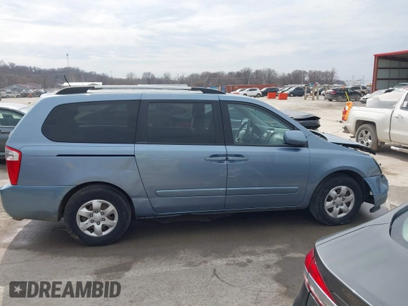 2010 Kia Sedona LX with VIN KNDMG4C34A6324741, listed as a IAAI auction lot 41665347 with 135,904 mi miles. Bid and sale history available at carsss.com. Image 14.