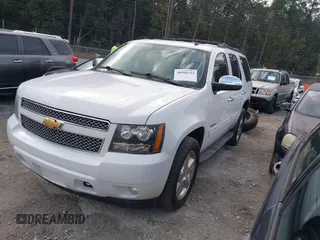 2013 Chevrolet Tahoe LT с VIN 1GNSCBE06DR210891, выставлен на аукционе IAAI как лот 40966533 с пробегом 133 725 миль миль и . История ставок и продаж доступна на DreamBid. Изображение 2.