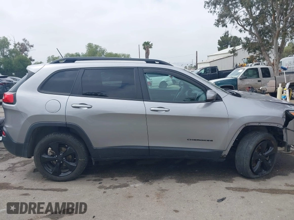 2018 Jeep Cherokee Latitude Tech Connect с VIN 1C4PJLCB2JD540423, выставлен на аукционе IAAI как лот 42159808 с пробегом 186 962 миль миль и . История ставок и продаж доступна на DreamBid. Изображение 13.