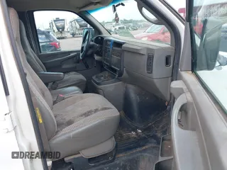 2006 Chevrolet Express Cargo with VIN 1GCGG25VX61138366, listed as a IAAI auction lot 42811262 with 240,071 mi miles and . Bid and sale history available at DreamBid. Image 5.