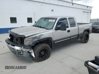 2004 Chevrolet Silverado 1500 Z71 with VIN 1GCEK19T84Z154525, listed as a Copart auction lot 54240895 with 228,359 mi miles and Salvage Title. Bid and sale history available at DreamBid. Image 1.