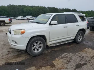 2012 Toyota 4Runner SR5 z VIN JTEZU5JR8C5040593, wystawiony jako Copart lot #56178745 z przebiegiem 179 143 mil mil oraz Szkoda całkowita • Salvage title. Historia ofert i sprzedaży dostępna na DreamBid. Obrazek 1.