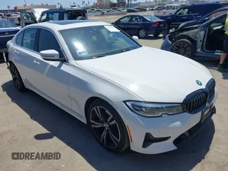 2020 BMW 3 Series 330i z VIN 3MW5R1J01L8B05556, wystawiony jako IAAI lot #42299891 z przebiegiem 61 404 mil mil oraz . Historia ofert i sprzedaży dostępna na DreamBid. Obrazek 1.