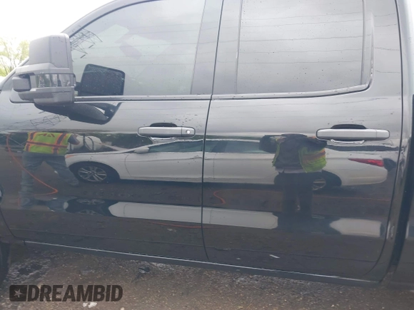 2014 Chevrolet Silverado 1500 LT with VIN 1GCVKREC4EZ327320, listed as a IAAI auction lot 42063939 with 132,317 mi miles and . Bid and sale history available at DreamBid. Image 14.